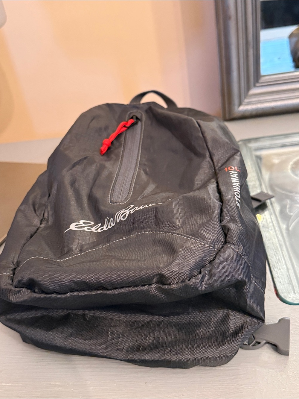 Eddie Bauer Stowaway 10L Black Packable Sling Backpack Red Accents - Picture 8 of 9